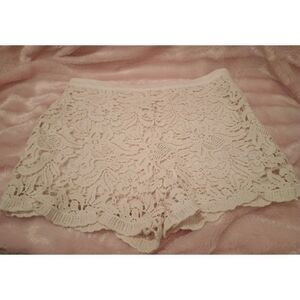 Y2K Moon Collection  Crochet Lace‎ Shorts Overlay Scallop Hem High Rise Cream